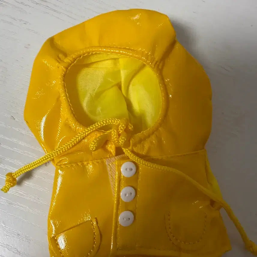 [SOLD OUT] 다이소 단종 인형옷 우비