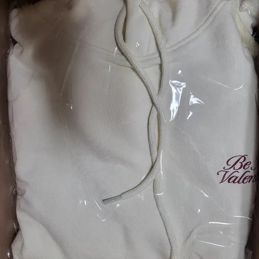 [BUNJANG] All Day Project Be My Valentine Hoodie / 올데이프로젝트 비마이 발렌타인 후드티 양도