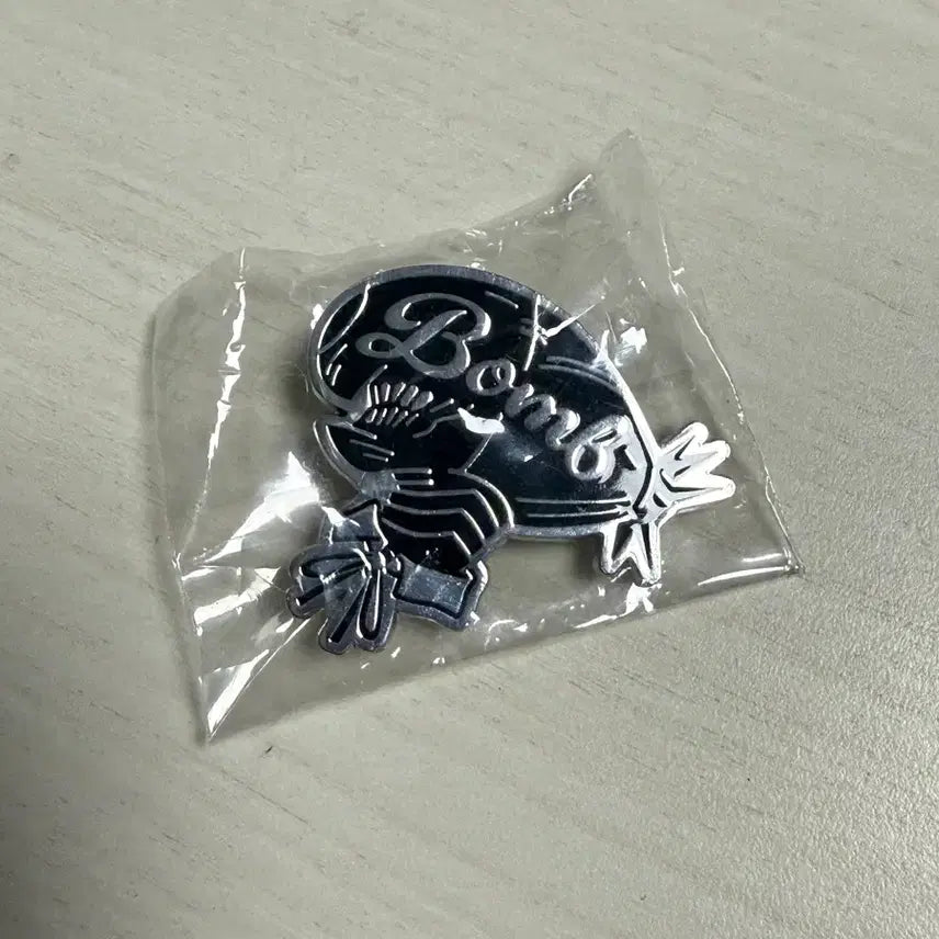 [SOLD OUT] 체인소맨 모티브 뱃지 레제 밤