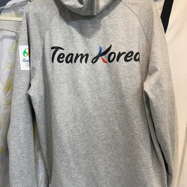 [BUNJANG] Team Korea Rio Olympics Official Zip-Up Jacket / 리우 올림픽 팀코리아 선수지급용 집업