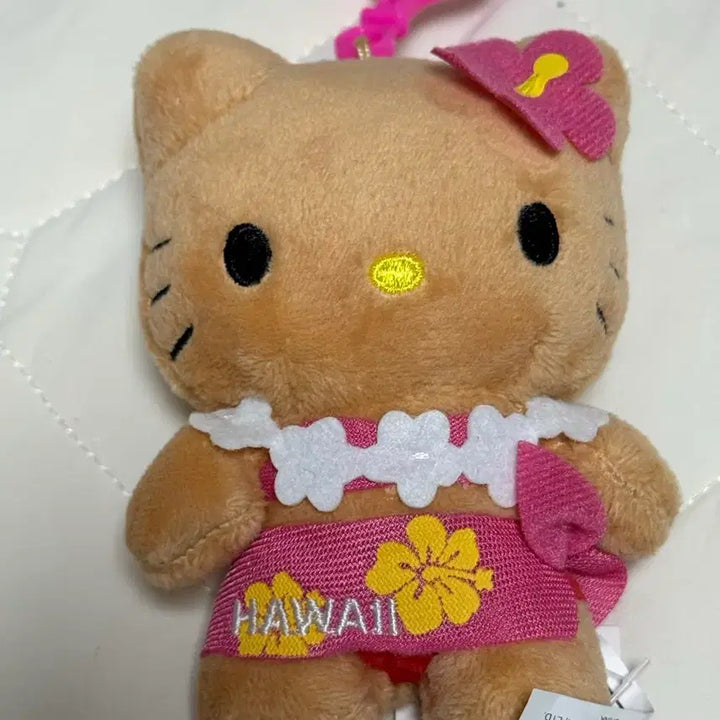 [BUNJANG] Tanning Kitty Charm Keychain / 하와이 태닝키티 키링 한소희 키링