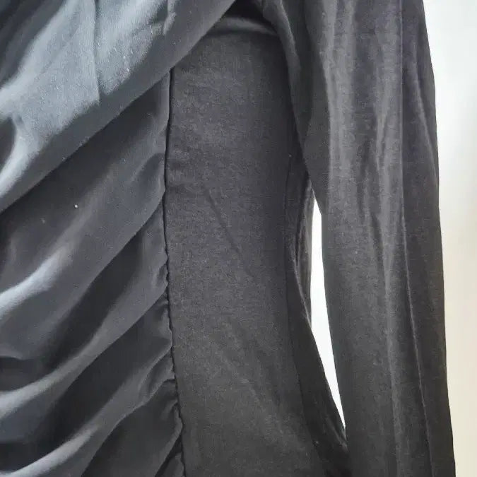 [BUNJANG] YESSY Black Drape Shirring Wrap Blouse Size 55 / 예쎄 블랙 드레이프셔링 랩 블라우스티55