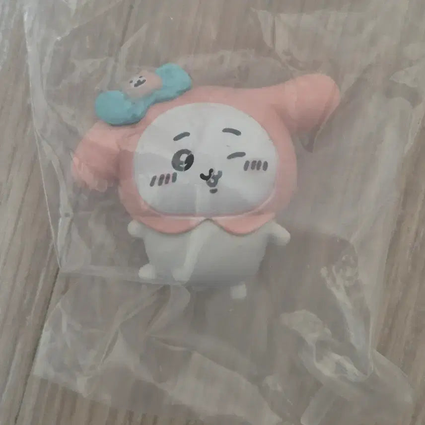 [BUNJANG] Munjeonggwi Sanrio Collaboration Chiikawa My Melody Figure / [판매] 먼작귀 산리오 콜라보 피규어 치이카와 마이멜로디