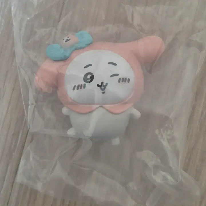 [BUNJANG] Munjeonggwi Sanrio Collaboration Chiikawa My Melody Figure / [판매] 먼작귀 산리오 콜라보 피규어 치이카와 마이멜로디