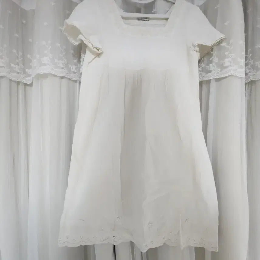 [BUNJANG] Mori Girl White Embroidered Short-Sleeve Dress / 모리걸 화이트 자수 반팔 원피스
