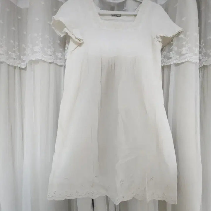 [BUNJANG] Mori Girl White Embroidered Short-Sleeve Dress / 모리걸 화이트 자수 반팔 원피스