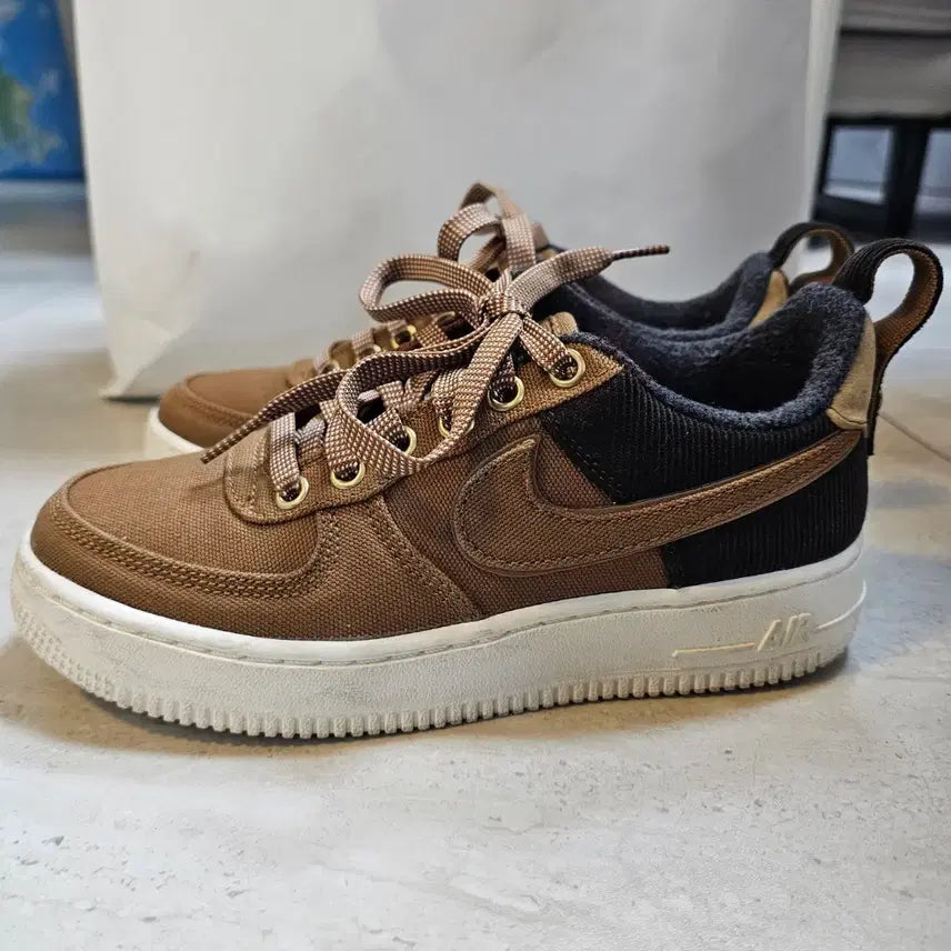 [BUNJANG] Nike x Carhartt WIP Air Force 1 Corduroy Sneakers / (GS)나이키 x 칼하트 WIP 에어포스  (칼하트와 콜라보제품)