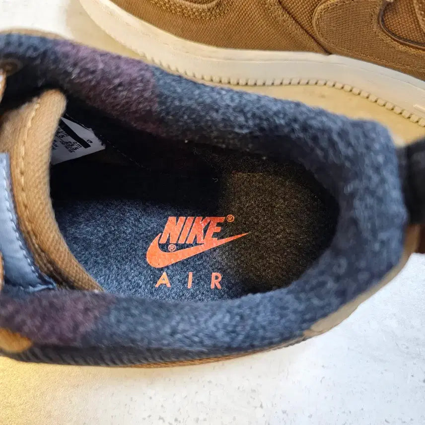 [BUNJANG] Nike x Carhartt WIP Air Force 1 Corduroy Sneakers / (GS)나이키 x 칼하트 WIP 에어포스  (칼하트와 콜라보제품)