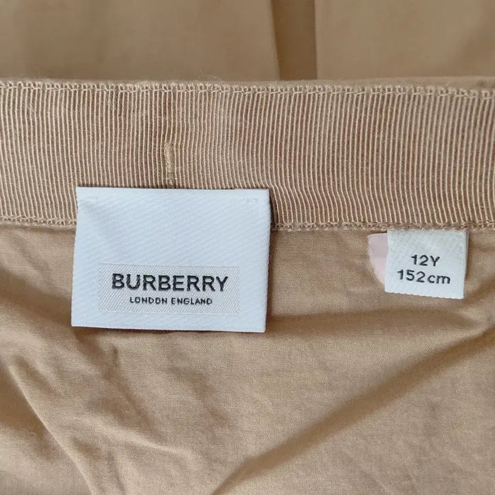 [BUNJANG] Burberry Kids Beige Skirt 12Y / 25 버버리 키즈 베이지 치마 12Y