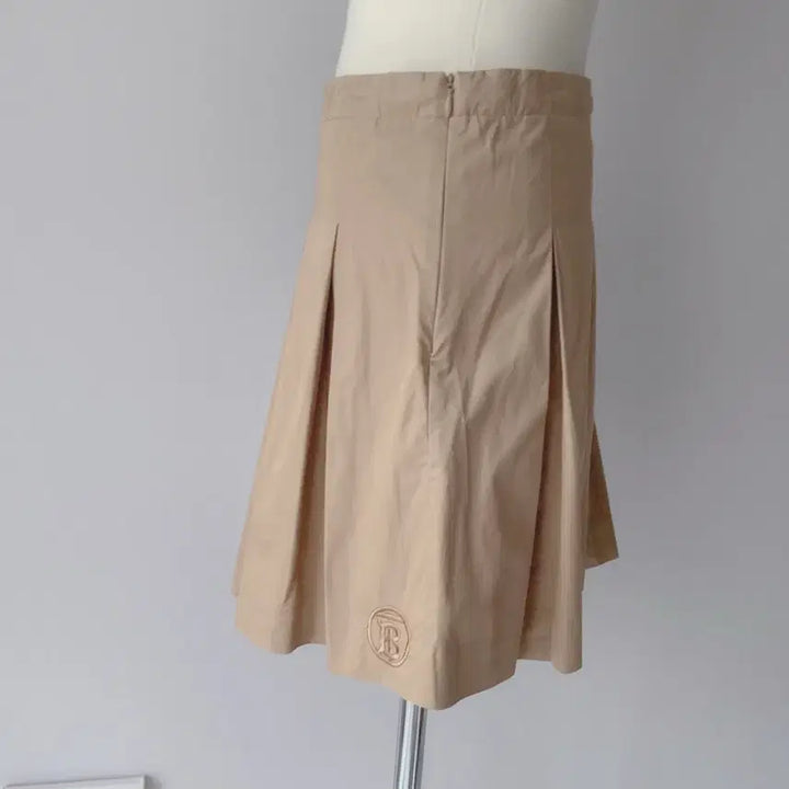 [BUNJANG] Burberry Kids Beige Skirt 12Y / 25 버버리 키즈 베이지 치마 12Y