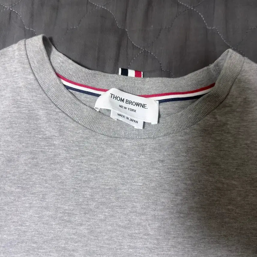 [BUNJANG] Thom Browne Short Sleeve T-shirt / 톰브라운 반팔