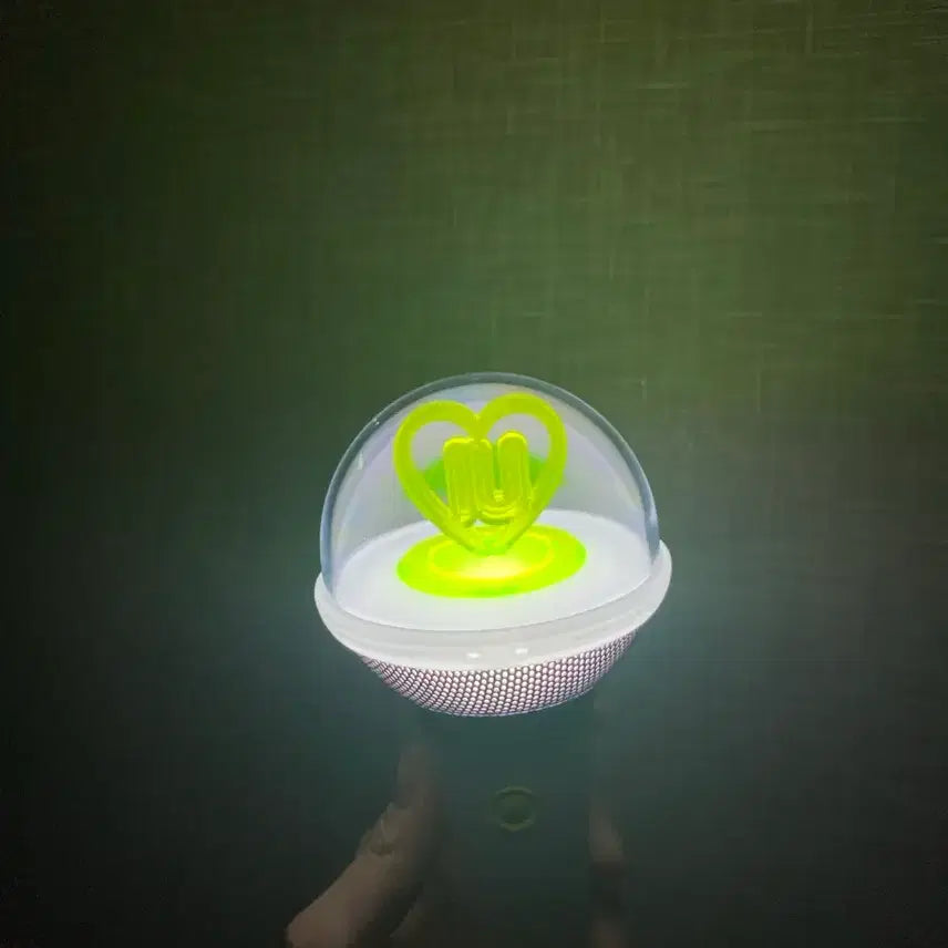 [BUNJANG] IU i-KE Photocard Ver.3 Lightstick / 아이유 응원봉 아이크 ver.3 팝니다!!