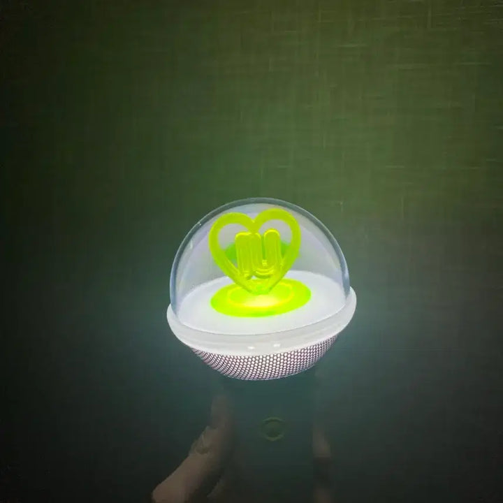 [BUNJANG] IU i-KE Photocard Ver.3 Lightstick / 아이유 응원봉 아이크 ver.3 팝니다!!