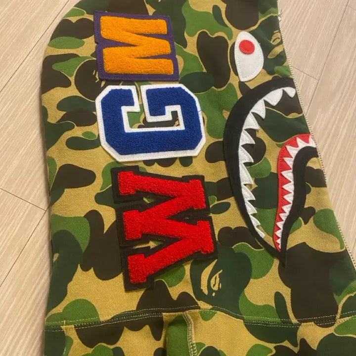 [BUNJANG] BAPE Camo Shark Half-Zip Hoodie / 베이프 카모 샤크 후드 반집업