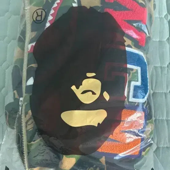 [BUNJANG] BAPE Camo Shark Half-Zip Hoodie / 베이프 카모 샤크 후드 반집업