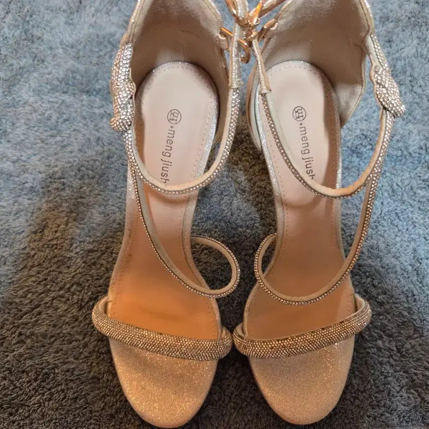 [BUNJANG] Sparkling Cubic Strap Heels (Gold, 230mm) / 1회착화)230mm/영상첨부/스트립 가보시 반짝이 큐빅 스트랩 힐/골드