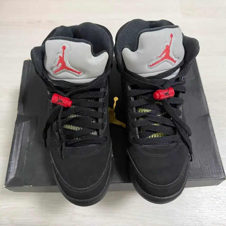 [BUNJANG] Air Jordan 5 Retro OG BG Black Metallic Sneakers / Air Jordan 5 Retro OG BG &