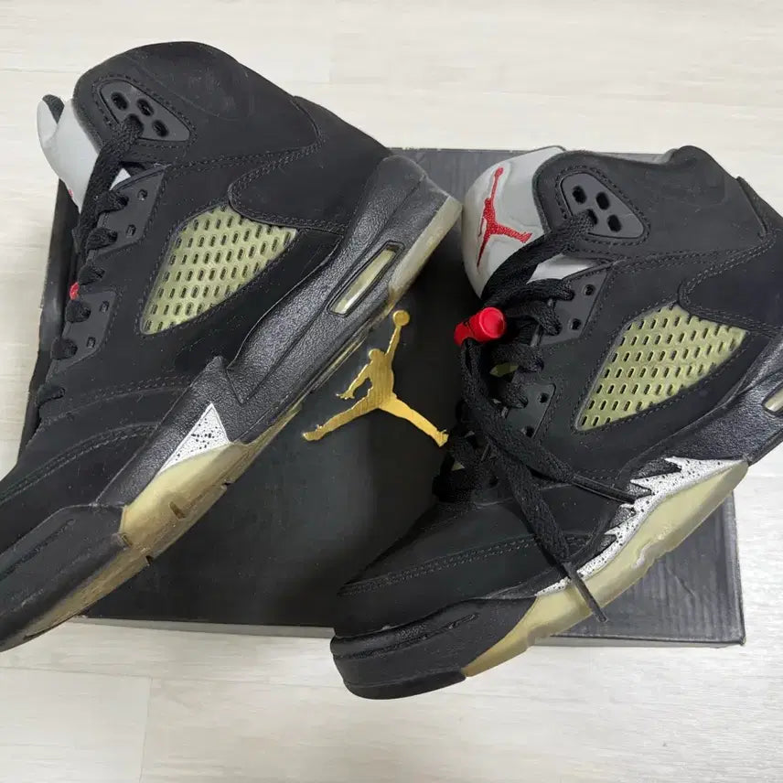 [BUNJANG] Air Jordan 5 Retro OG BG Black Metallic Sneakers / Air Jordan 5 Retro OG BG &