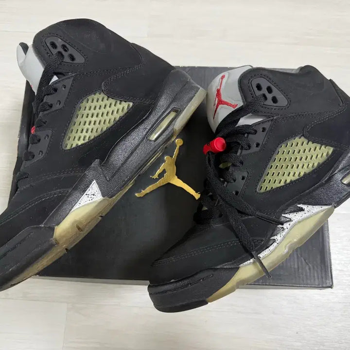 [BUNJANG] Air Jordan 5 Retro OG BG Black Metallic Sneakers / Air Jordan 5 Retro OG BG &
