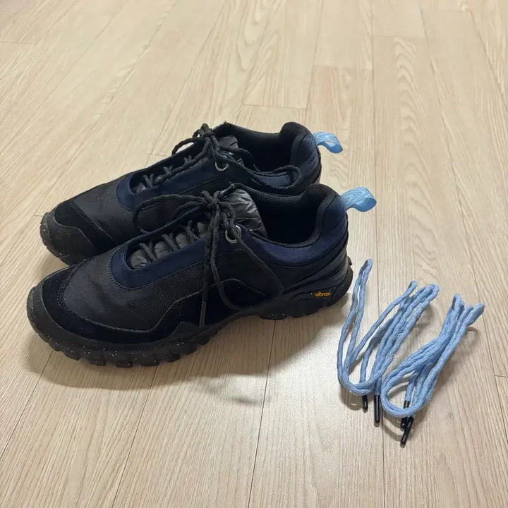 [BUNJANG] GRDS Balmoral 10 Trekking Shoes - Black / 그라더스 발모랄 10(트레킹화) 블랙 260