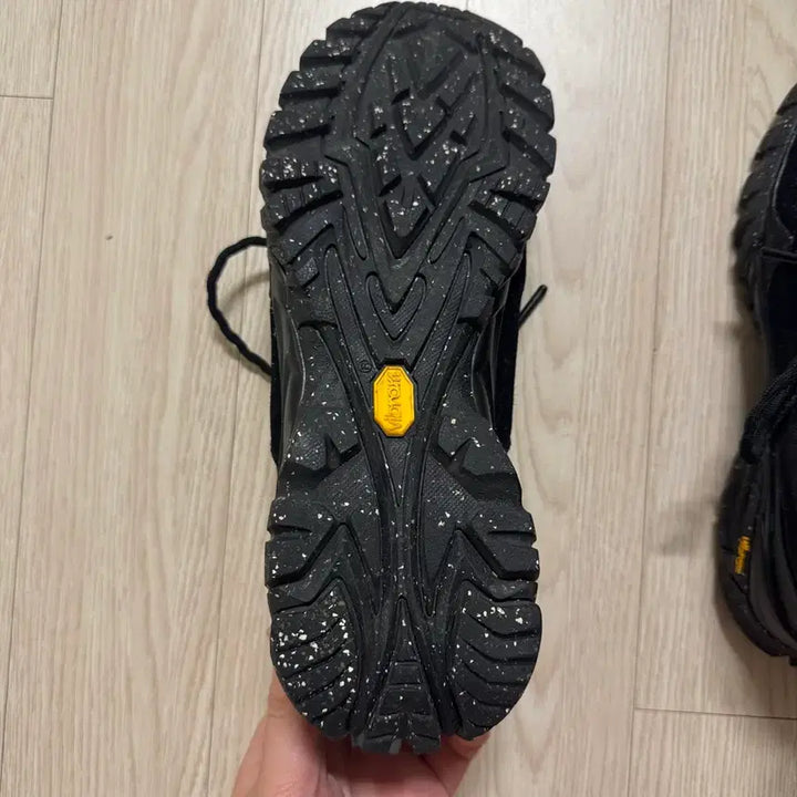 [BUNJANG] GRDS Balmoral 10 Trekking Shoes - Black / 그라더스 발모랄 10(트레킹화) 블랙 260