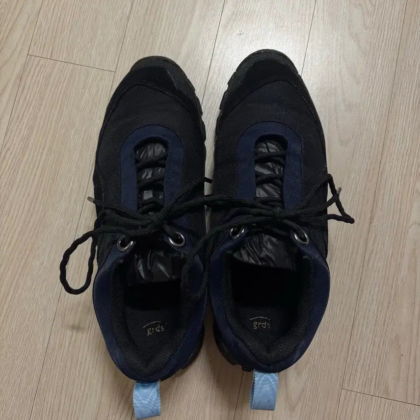 [BUNJANG] GRDS Balmoral 10 Trekking Shoes - Black / 그라더스 발모랄 10(트레킹화) 블랙 260