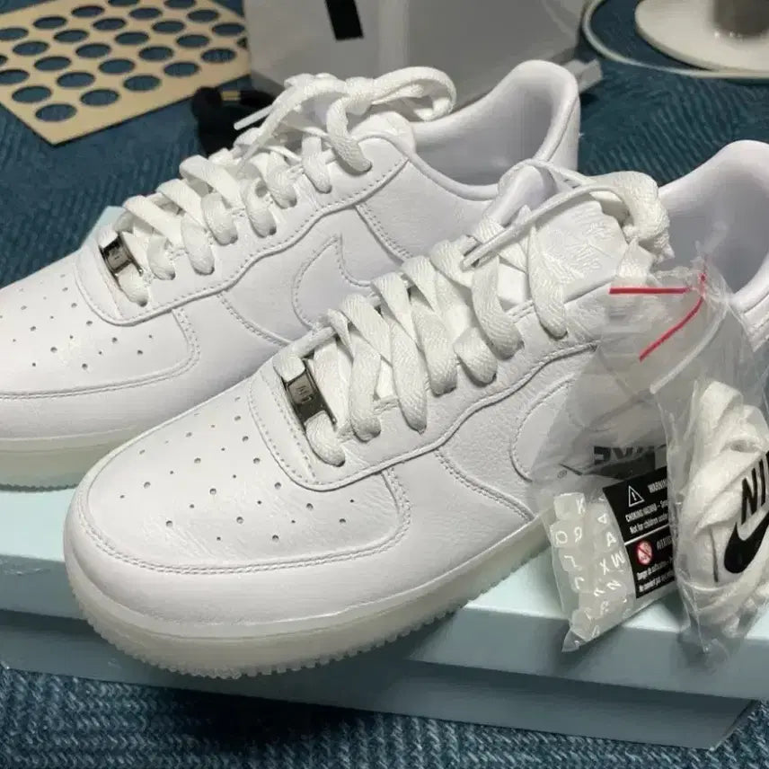 [BUNJANG] Nike NOCTA Air Force 1 Certified Lover Boy White Sneakers / [270] 나이키 녹타 에어포스1 서티파이드 러버 보이 화이트