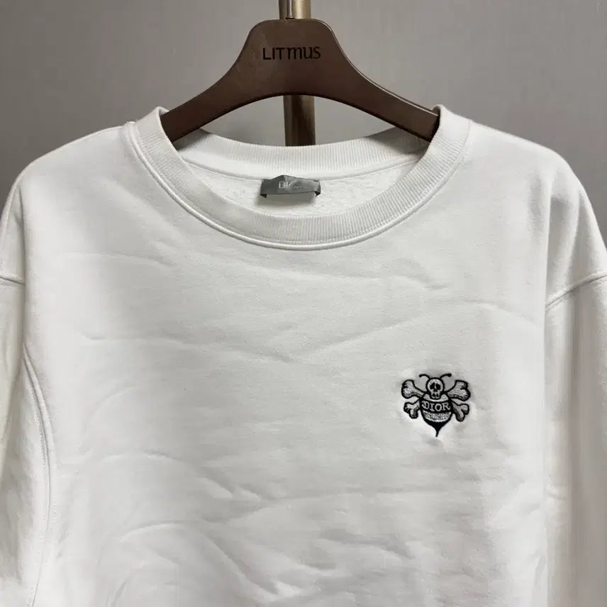 [SOLD OUT] [정품] 디올 X 숀 스투시 꿀벌 맨투맨 화이트 XXL