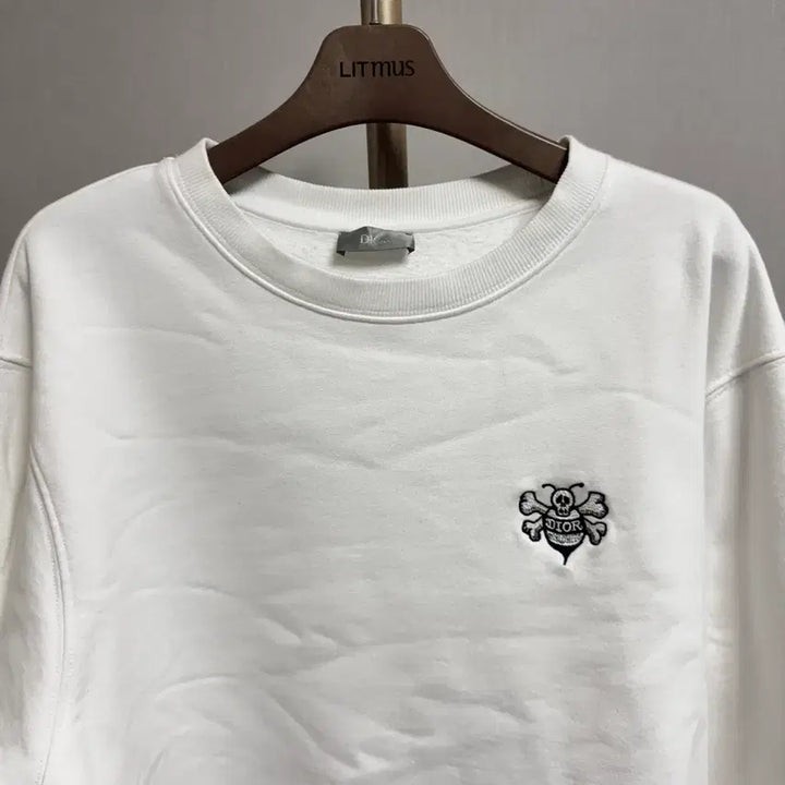 [SOLD OUT] [정품] 디올 X 숀 스투시 꿀벌 맨투맨 화이트 XXL