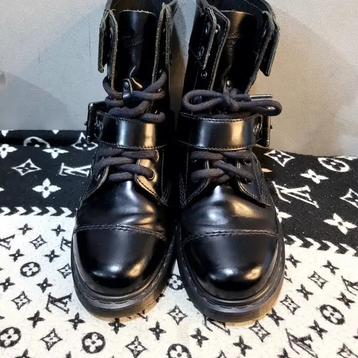 [BUNJANG] Dr. Martens 1460 Triumph Biker Boots / 정품 닥터마틴 1460 트라이엄프 바이커 부츠