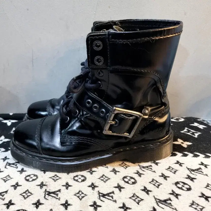 [BUNJANG] Dr. Martens 1460 Triumph Biker Boots / 정품 닥터마틴 1460 트라이엄프 바이커 부츠