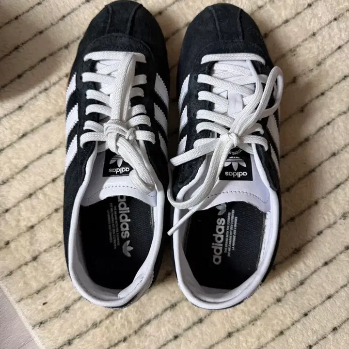 [BUNJANG] Adidas Tokyo Core Black Cloud White Sneakers / 아디다스 도쿄 코어 블랙 클라우드 화이트