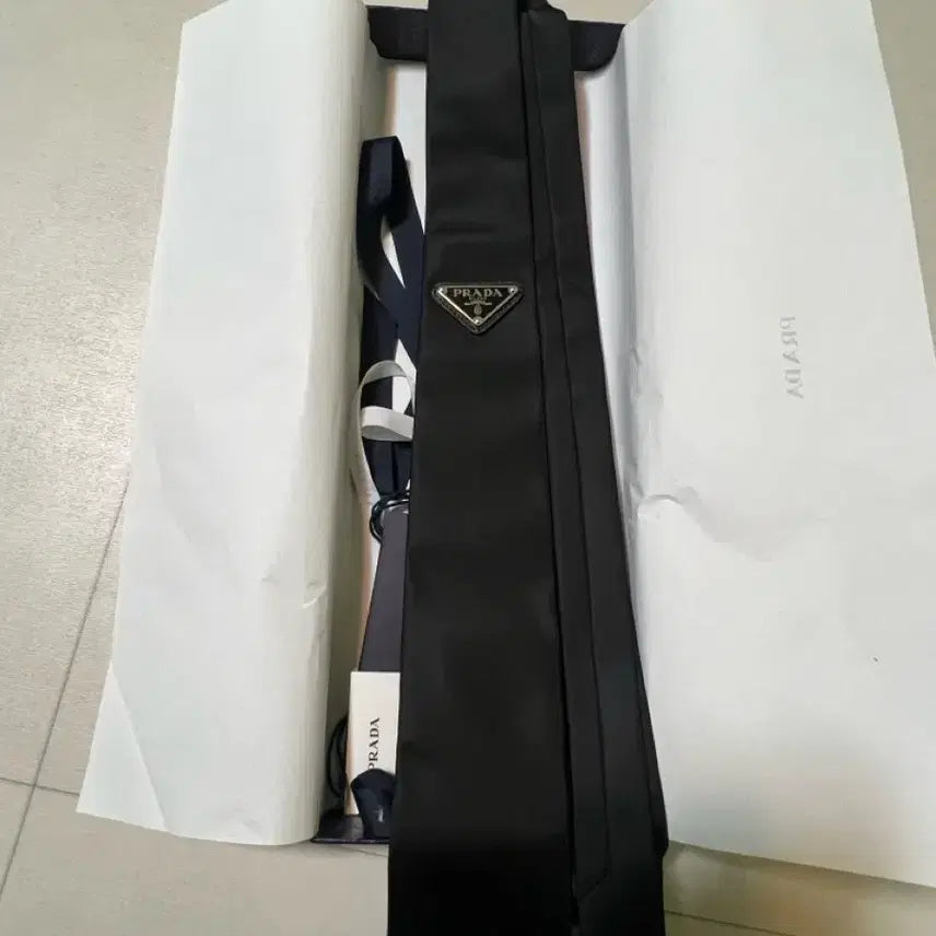[BUNJANG] Prada Re-Nylon Tie / [새상품] 프라다 리나일론 넥타이 롯데백화점 풀박스 구성