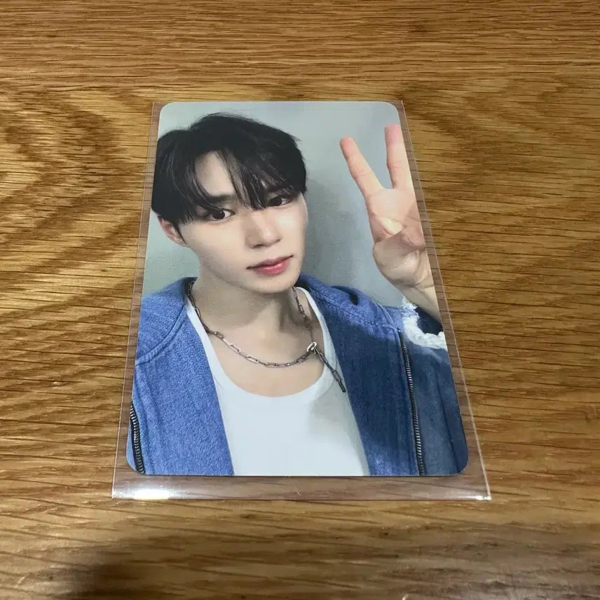[BUNJANG] ALPHADRIVE ONE Junseo Apple Music POB Photocard / 알파드라이브원 준서  애플뮤직 4/6일 팬싸 특전 (2/7일 음중 착장)
