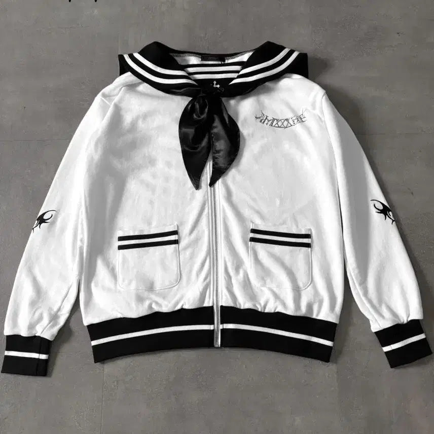 [BUNJANG] Amilige Rhinestone Embellished Sailor Zip-up Parka / amilige 아미리쥬 라인스톤 장식 세일러 집업 파카