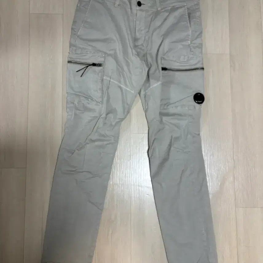 [SOLD OUT] cp컴퍼니 와펜 카고팬츠