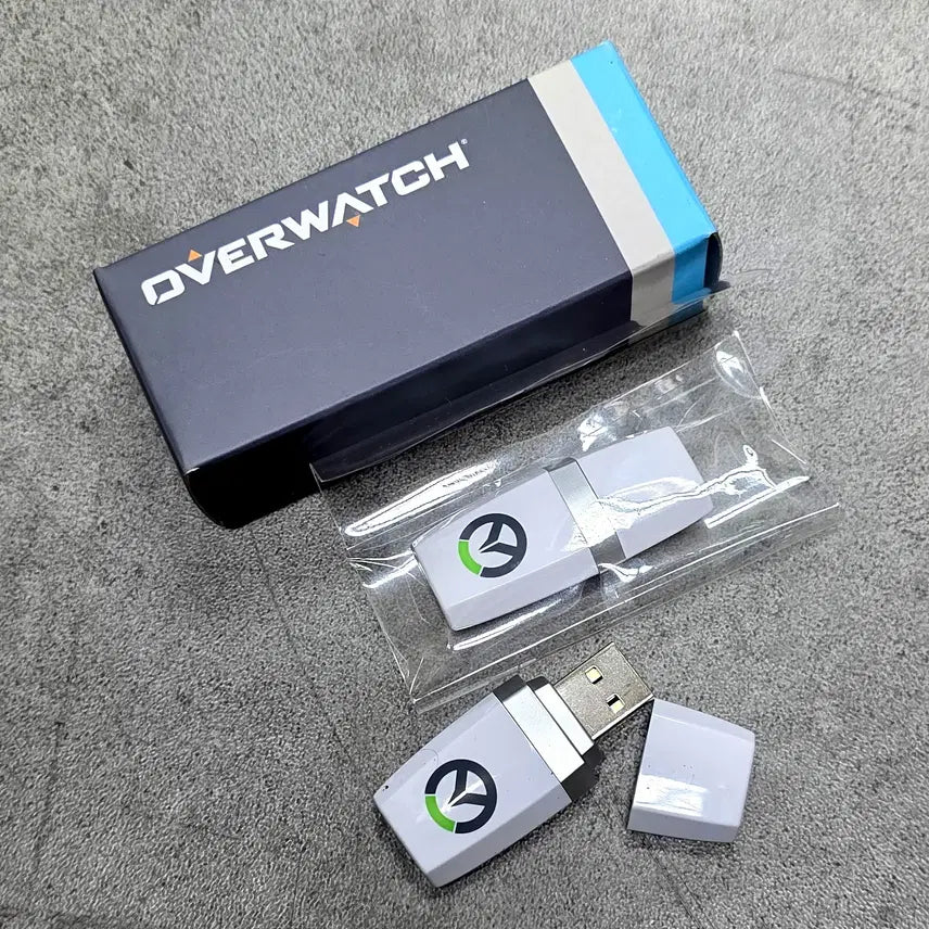[BUNJANG] Overwatch Limited Edition Excavator USB 16GB (Set of 2) / 오버워치 한정판 탐사기지 USB 16GB 2개 일괄 (미사용)