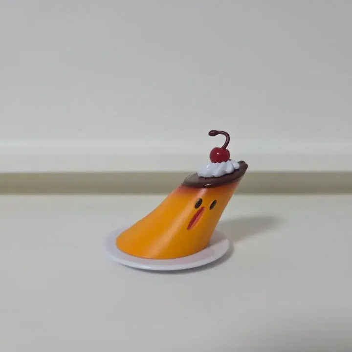 [SOLD OUT] 역동적인 푸딩 레트로 가챠