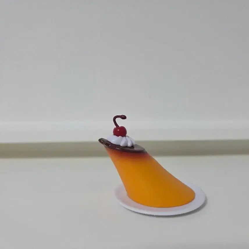 [SOLD OUT] 역동적인 푸딩 레트로 가챠