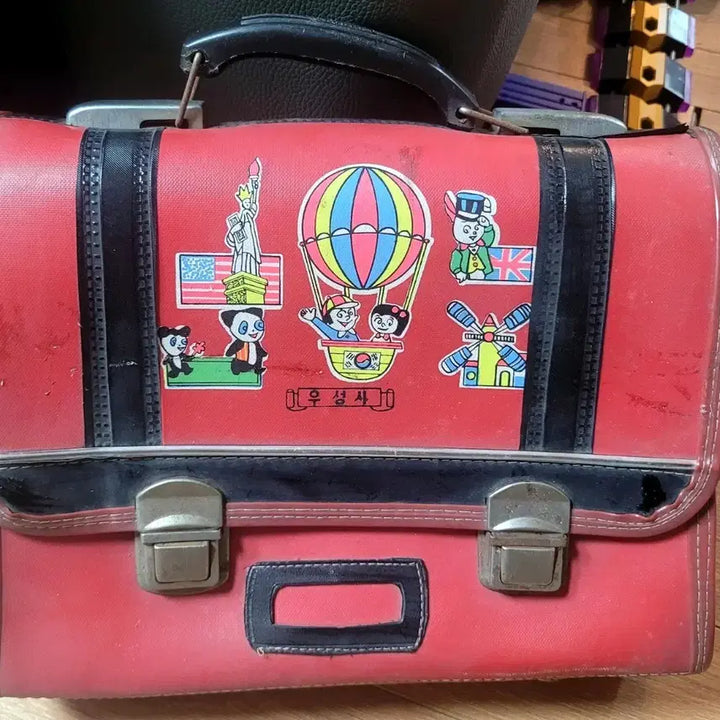 [BUNJANG] Vintage Red 1970s School Bag / 빈티지 빨간색 70년대 책가방 레트로 영화소품 카페소품
