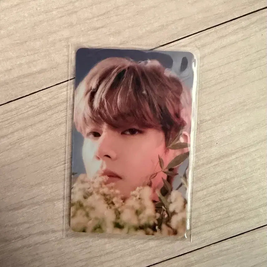 [BUNJANG] BTS V HYBE INSIGHT Entry Photocard / 방탄 뷔 하이브 인사이트 입장 포카