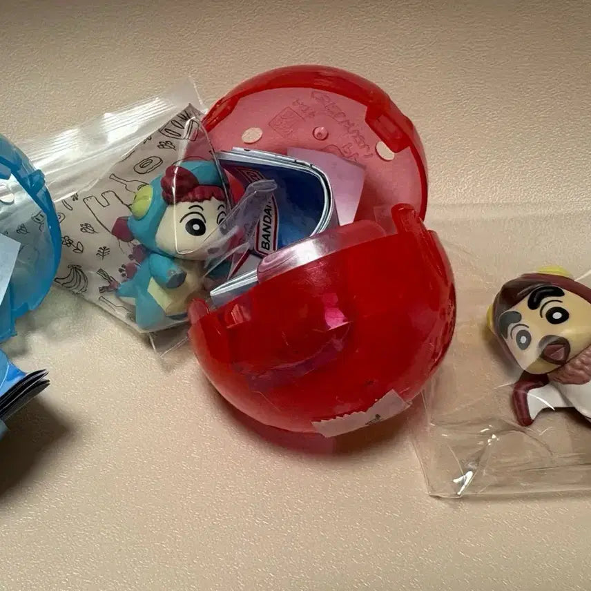[BUNJANG] Crayon Shin-chan Our Dinosaur Diary Gacha Figure Bundle Set / 짱구 유리 공룡 우리들의 공룡일기 가챠 일괄