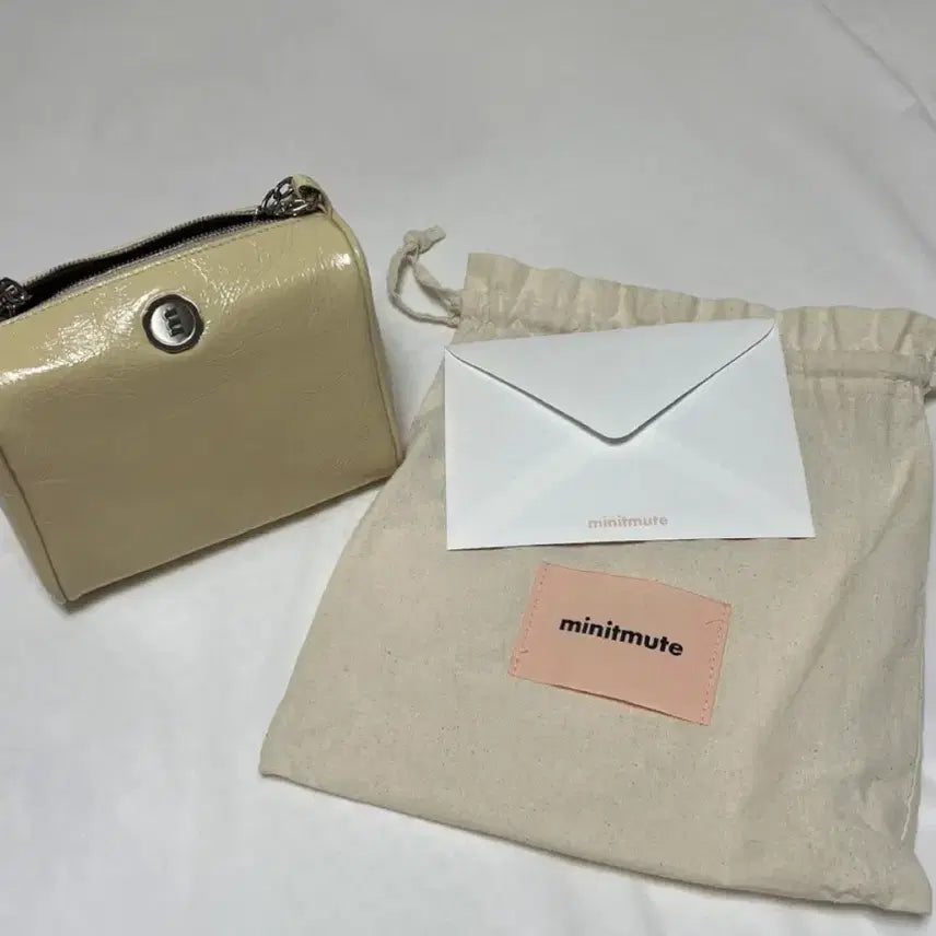 [SOLD OUT] 미닛뮤트 브렛 미니