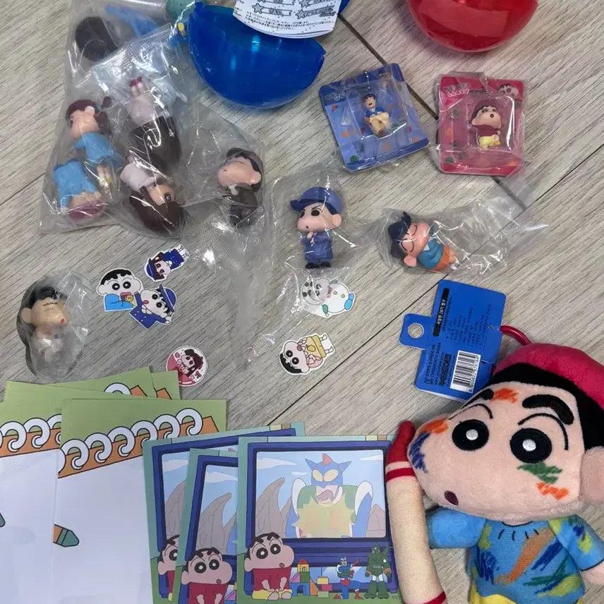 [BUNJANG] Crayon Shin-chan Gacha Figure Doll Sticker Goods Set / 짱구 가챠 피규어 인형 스티커 굿즈 세트