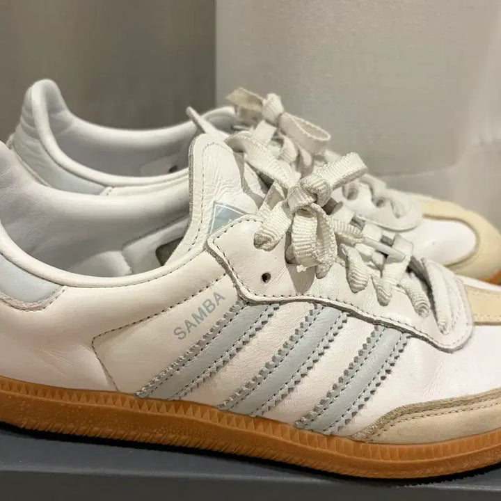 [BUNJANG] Adidas Samba Cloud White Sneakers / 아디다스 삼바 클라우드 화이트