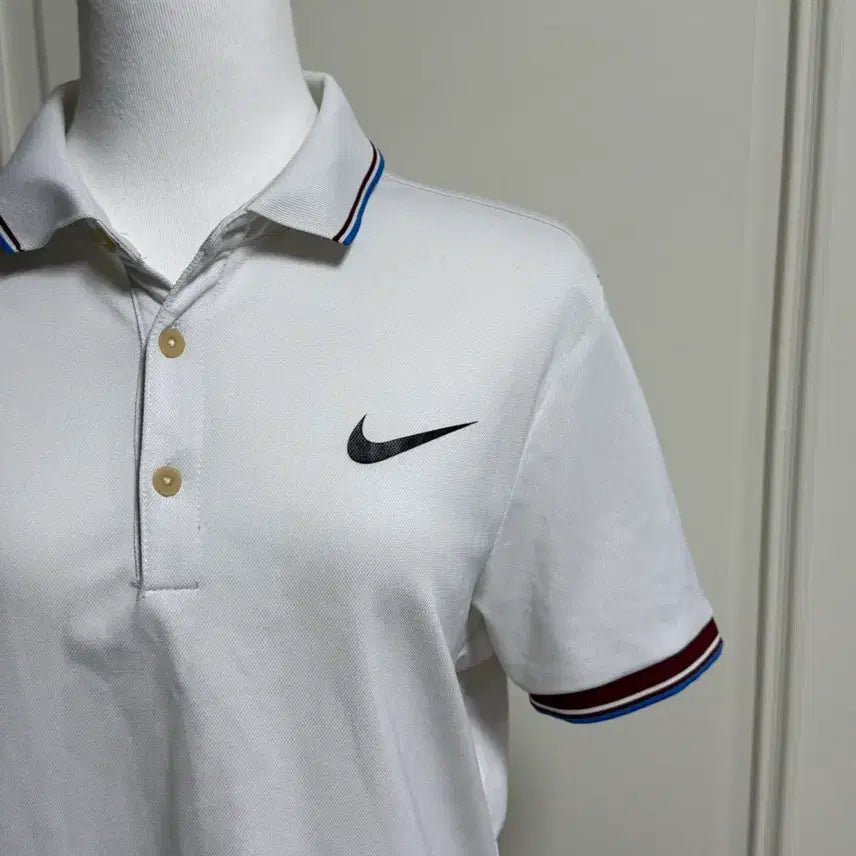 [SOLD OUT] 나이키 화이트 크롭 반팔 카라티