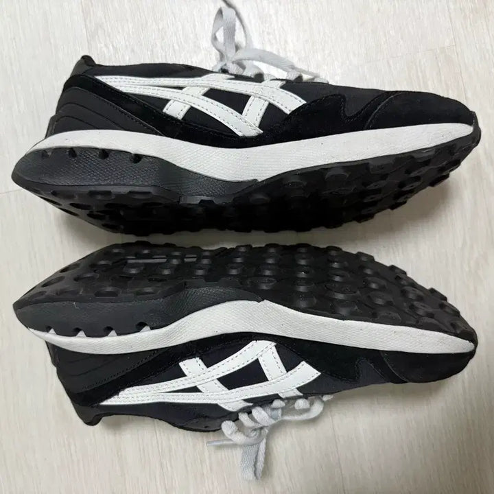 [BUNJANG] Asics X81 Jogger Black Glacier Gray (235) / 아식스 조거 X81 블랙 글레이셔 그레이(235)