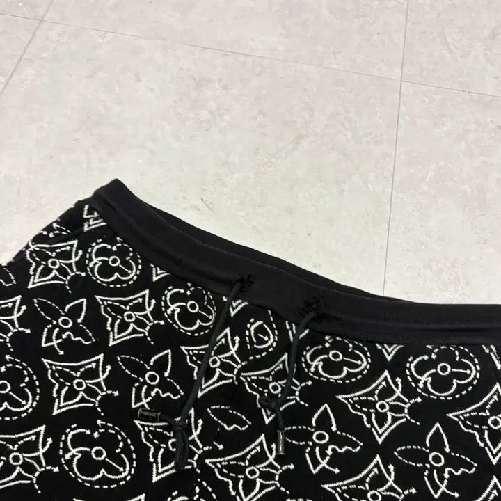 [BUNJANG] Louis Vuitton NBA Shorts 2XL / 루이비통 nba 반바지 2xl