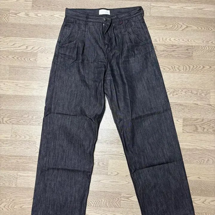 [BUNJANG] 포트너스 Two Tuck Wide Black Jeans (M, +3cm) / 포트너스 Two Tuck Wide Black Jeans (M, +3cm)