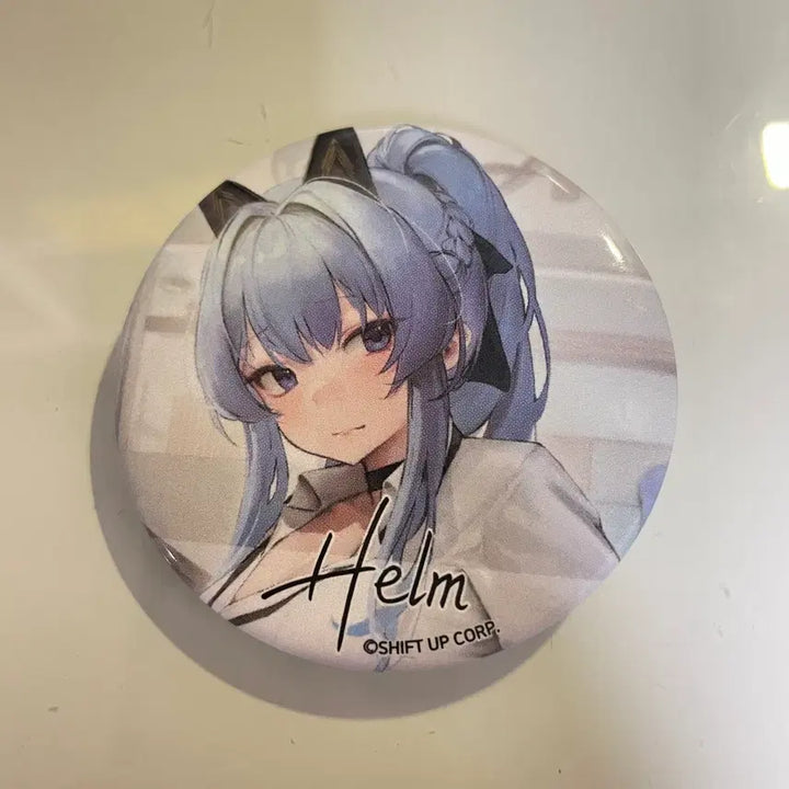 [BUNJANG] NIKKE Mofun Helm Office Badge / 니케 모펀 헬름 오피스 캔뱃지